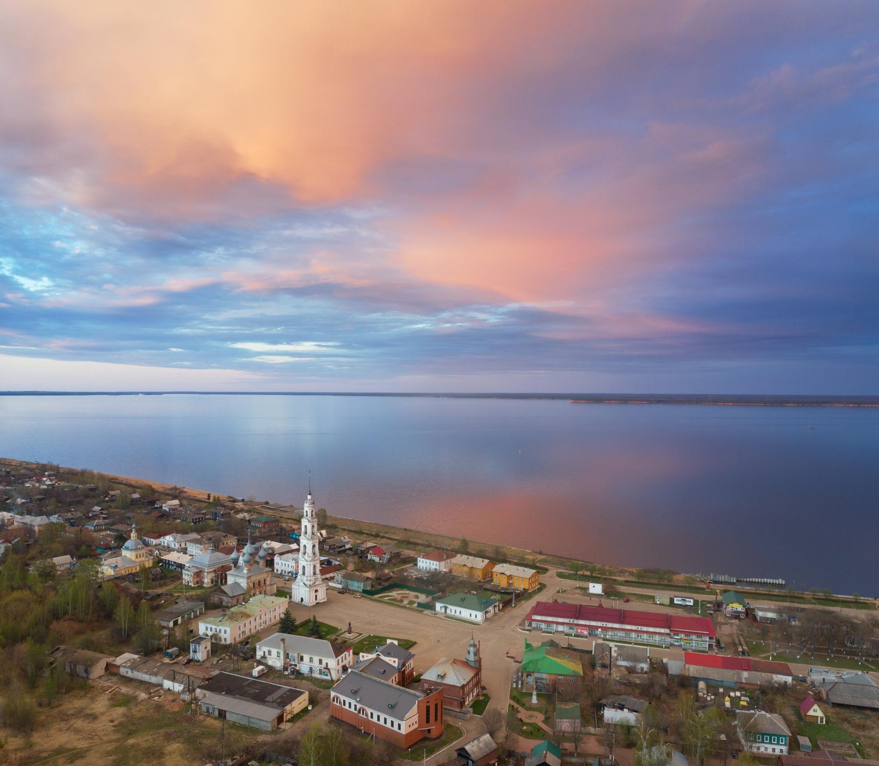 Вид на город Юрьевец с высоты птичьего полета